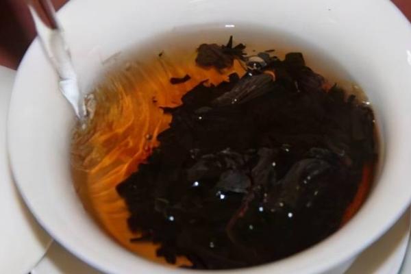 普洱茶怎么冲泡，可用100℃的沸水浸泡5-40秒